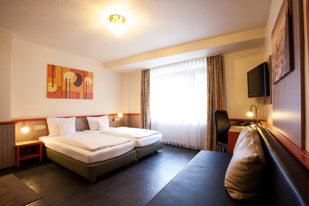 Trip Inn Hotel Ariane Köln Cameră foto