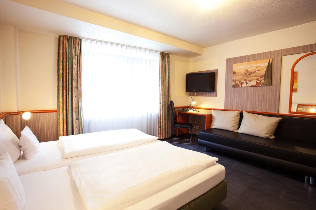 Trip Inn Hotel Ariane Köln Cameră foto