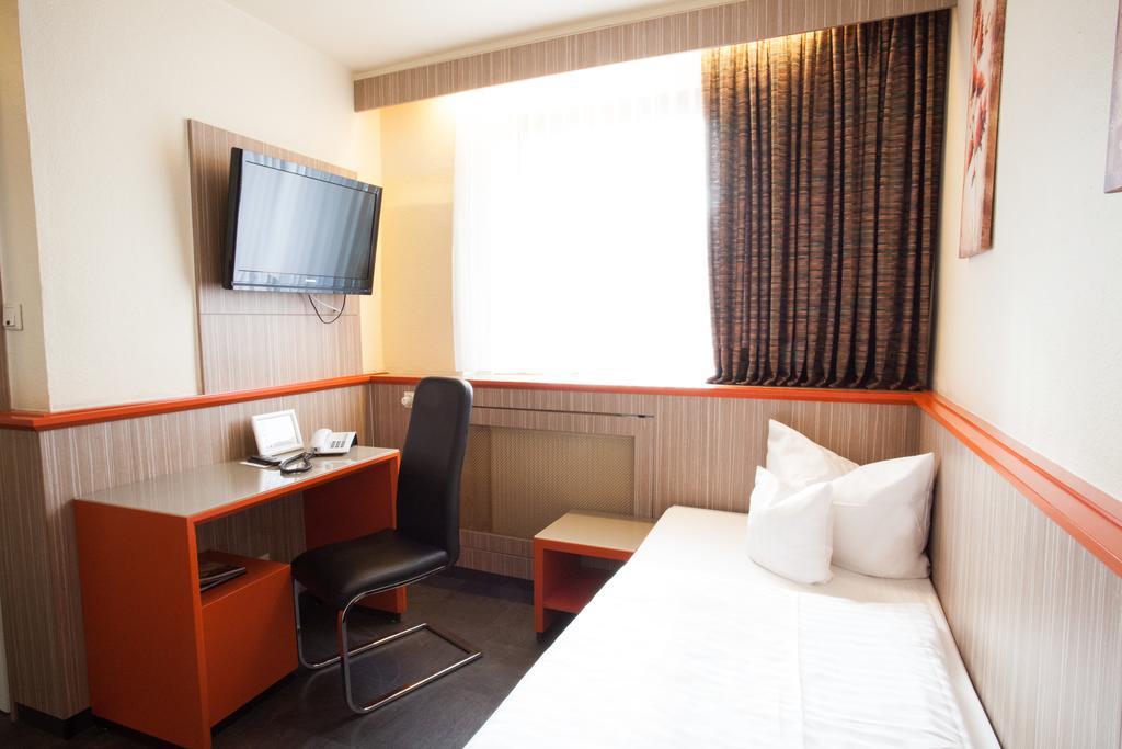 Trip Inn Hotel Ariane Köln Cameră foto